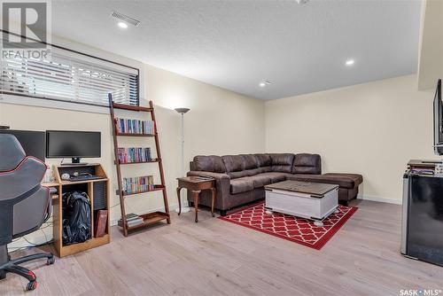 48 115 Veltkamp Crescent, Saskatoon, SK - Indoor