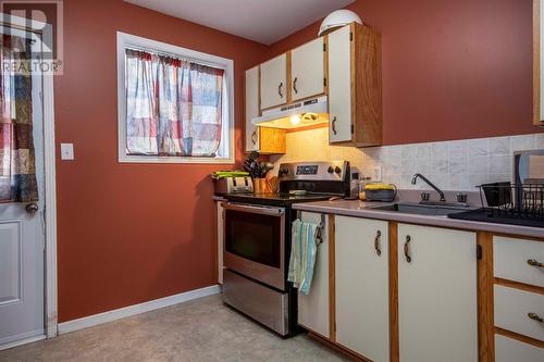 31 Holden Street, Mount Pearl, NL - Indoor Photo Showing Kitchen