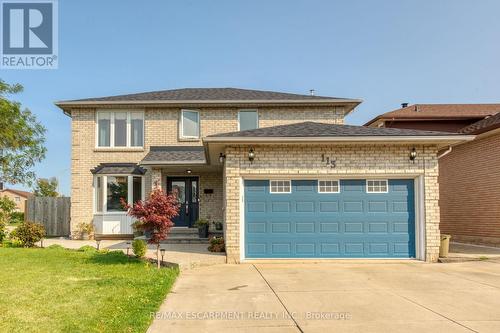 113 Valera Drive, Hamilton, ON - Outdoor With Facade