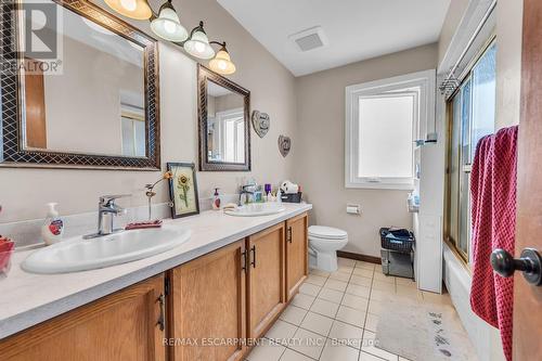 113 Valera Drive, Hamilton, ON - Indoor Photo Showing Bathroom