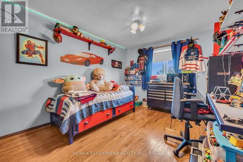 113 Valera Drive, Hamilton, ON - Indoor Photo Showing Bedroom