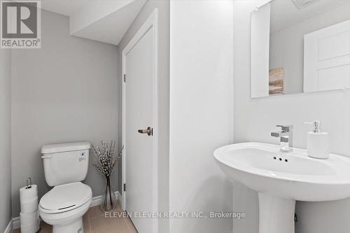 16C - 1430 Highland Road W, Kitchener, ON - Indoor Photo Showing Bathroom