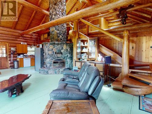 6594 Shelter Point Road, Texada Island, BC - Indoor With Fireplace