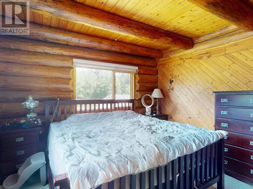 6594 Shelter Point Road, Texada Island, BC - Indoor Photo Showing Bedroom