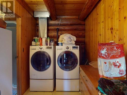 6594 Shelter Point Road, Texada Island, BC - Indoor Photo Showing Laundry Room