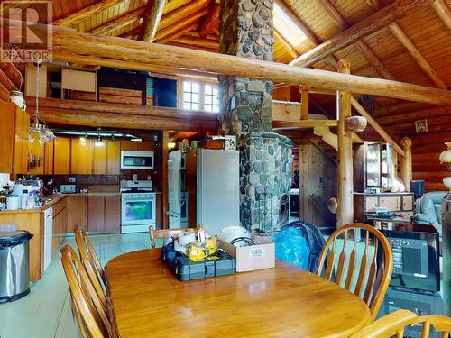 6594 Shelter Point Road, Texada Island, BC - Indoor Photo Showing Dining Room