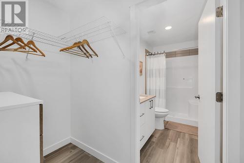 1057 Frost Road Unit# 109, Kelowna, BC - Indoor Photo Showing Bathroom