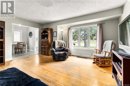 41 Hows Crescent, Moncton, NB - Indoor Photo Showing Living Room