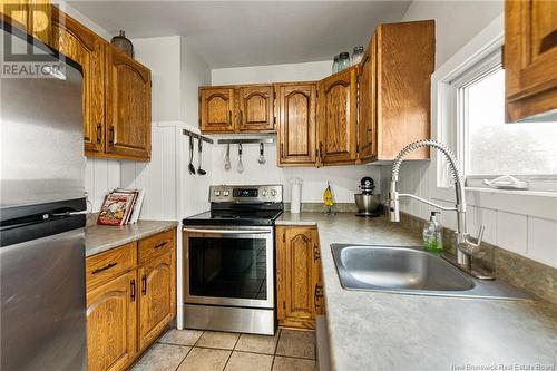 41 Hows Crescent, Moncton, NB - Indoor Photo Showing Kitchen