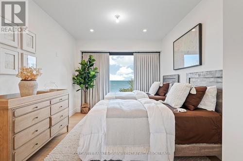 79585 Cottage Drive, Central Huron (Goderich Twp), ON - Indoor Photo Showing Bedroom