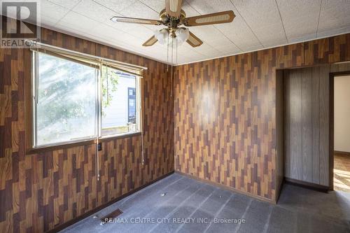 7377 Airport Road, Hamilton, ON - Indoor Photo Showing Other Room