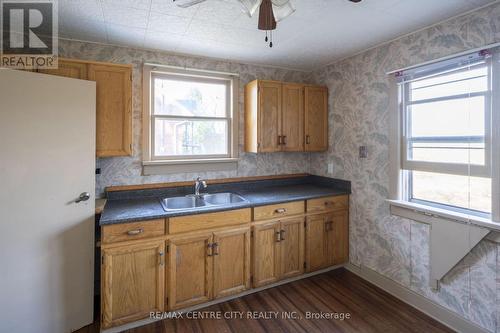 7377 Airport Road, Hamilton, ON - Indoor Photo Showing Kitchen With Double Sink