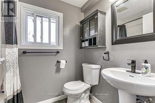 40 - 1990 Wavell Street, London, ON - Indoor Photo Showing Bathroom