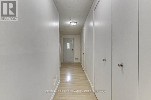 40 - 1990 Wavell Street, London, ON - Indoor Photo Showing Other Room