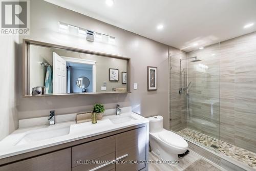 851 Swiss Heights, Oshawa (Pinecrest), ON - Indoor Photo Showing Bathroom