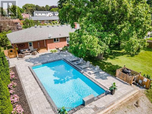 851 Swiss Heights, Oshawa (Pinecrest), ON - Outdoor With In Ground Pool