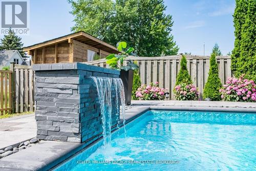 851 Swiss Heights, Oshawa (Pinecrest), ON - Outdoor With In Ground Pool