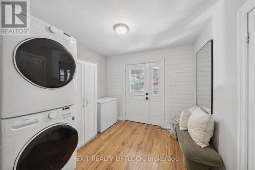 577 Spillsbury Drive, Peterborough (Otonabee), ON - Indoor Photo Showing Laundry Room