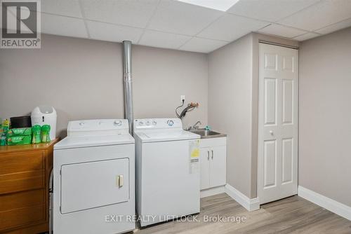 577 Spillsbury Drive, Peterborough (Otonabee), ON - Indoor Photo Showing Laundry Room