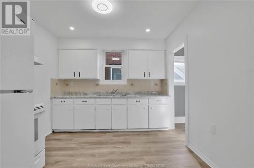 747-749 Niagara Street, Windsor, ON - Indoor Photo Showing Kitchen