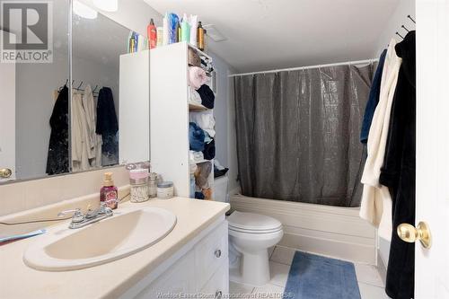 1266 Shoreline, Lakeshore, ON - Indoor Photo Showing Bathroom