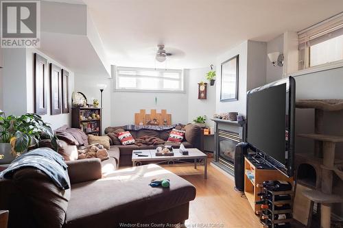 1266 Shoreline, Lakeshore, ON - Indoor Photo Showing Living Room