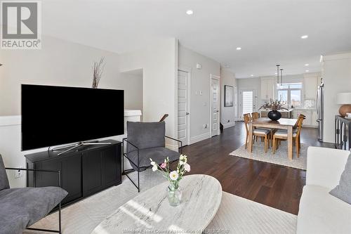 741 Brownstone, Lakeshore, ON - Indoor Photo Showing Living Room