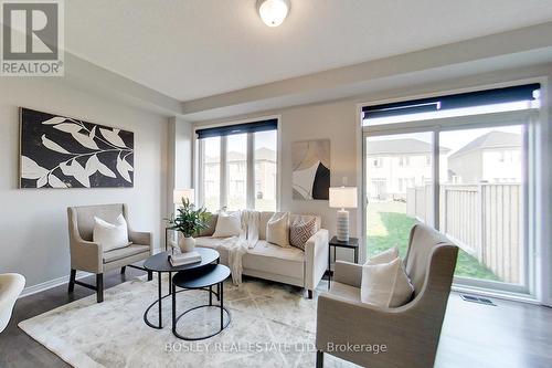 13 Barfoot Street, Collingwood, ON - Indoor Photo Showing Living Room