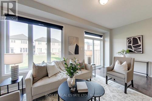 13 Barfoot Street, Collingwood, ON - Indoor Photo Showing Living Room