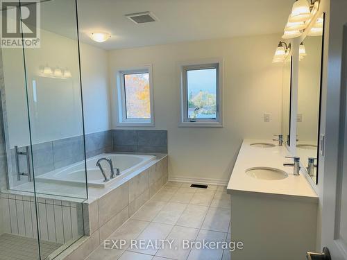 301 Quebec Street, Clearview, ON - Indoor Photo Showing Bathroom