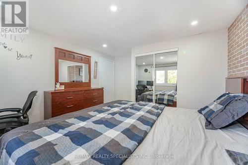 106 Horton Crescent, Brampton, ON - Indoor Photo Showing Bedroom