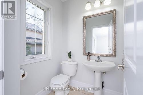 48 Dayfoot Drive, Halton Hills, ON - Indoor Photo Showing Bathroom