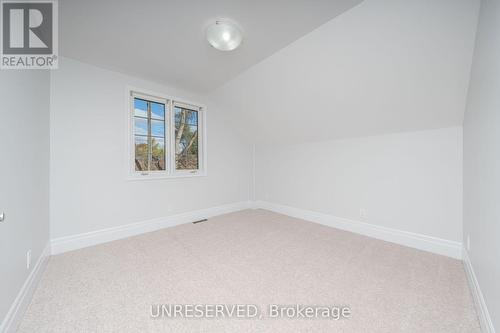 48 Dayfoot Drive, Halton Hills, ON - Indoor Photo Showing Other Room