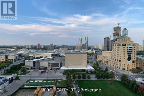 1610 - 388 Prince Of Wales Drive, Mississauga, ON - Outdoor With View