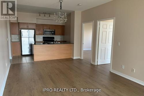 1610 - 388 Prince Of Wales Drive, Mississauga, ON - Indoor Photo Showing Kitchen