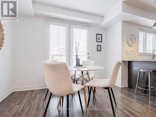 11 - 39 Hays Boulevard, Oakville, ON - Indoor Photo Showing Dining Room