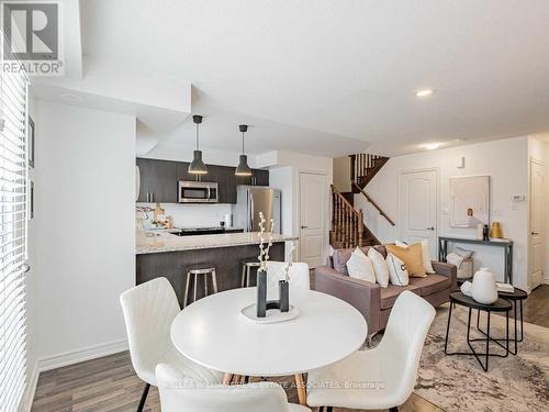 11 - 39 Hays Boulevard, Oakville, ON - Indoor Photo Showing Dining Room