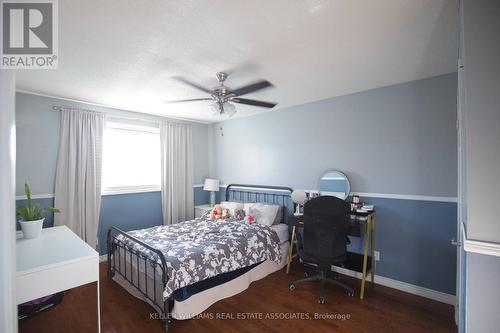 6371 Chapman Court, Mississauga, ON - Indoor Photo Showing Bedroom