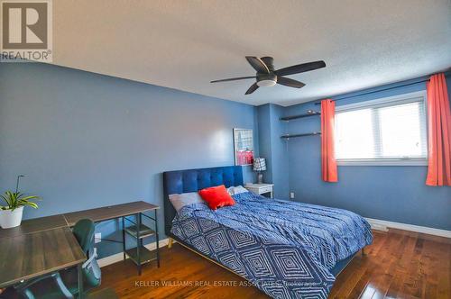 6371 Chapman Court, Mississauga, ON - Indoor Photo Showing Bedroom