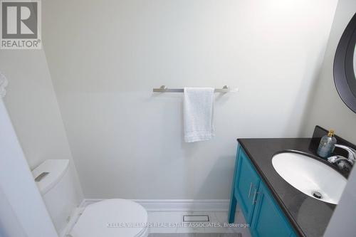 6371 Chapman Court, Mississauga, ON - Indoor Photo Showing Bathroom