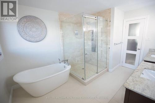 6371 Chapman Court, Mississauga, ON - Indoor Photo Showing Bathroom