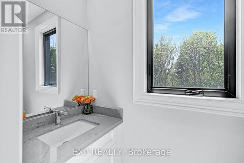 60 North Riverdale Drive, Caledon, ON -  Photo Showing Bathroom