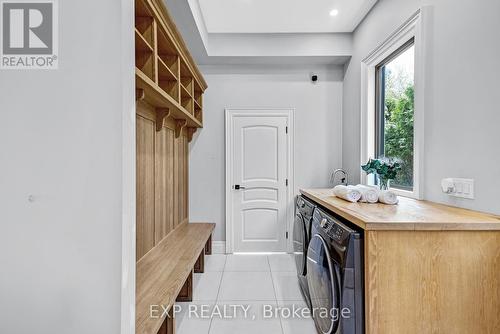 60 North Riverdale Drive, Caledon, ON - Indoor Photo Showing Laundry Room