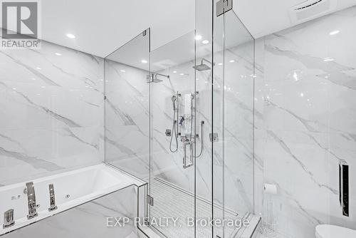 60 North Riverdale Drive, Caledon, ON - Indoor Photo Showing Bathroom