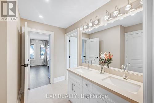 60 North Riverdale Drive, Caledon, ON - Indoor Photo Showing Bathroom