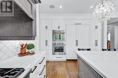 60 North Riverdale Drive, Caledon, ON - Indoor Photo Showing Kitchen