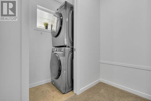 180 Mccurdy Road E Unit# 3, Kelowna, BC - Indoor Photo Showing Laundry Room