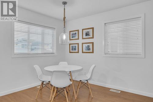 180 Mccurdy Road E Unit# 3, Kelowna, BC - Indoor Photo Showing Dining Room