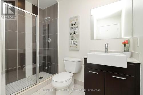 1613 - 770 Bay Street, Toronto, ON - Indoor Photo Showing Bathroom