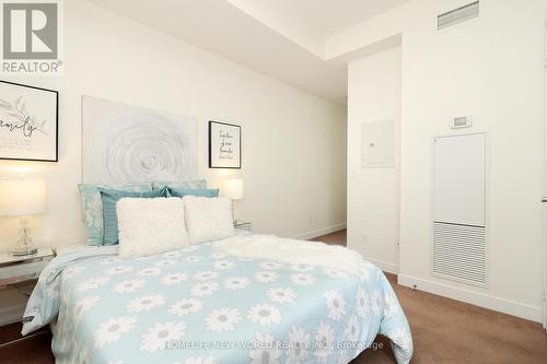 1613 - 770 Bay Street, Toronto, ON - Indoor Photo Showing Bedroom